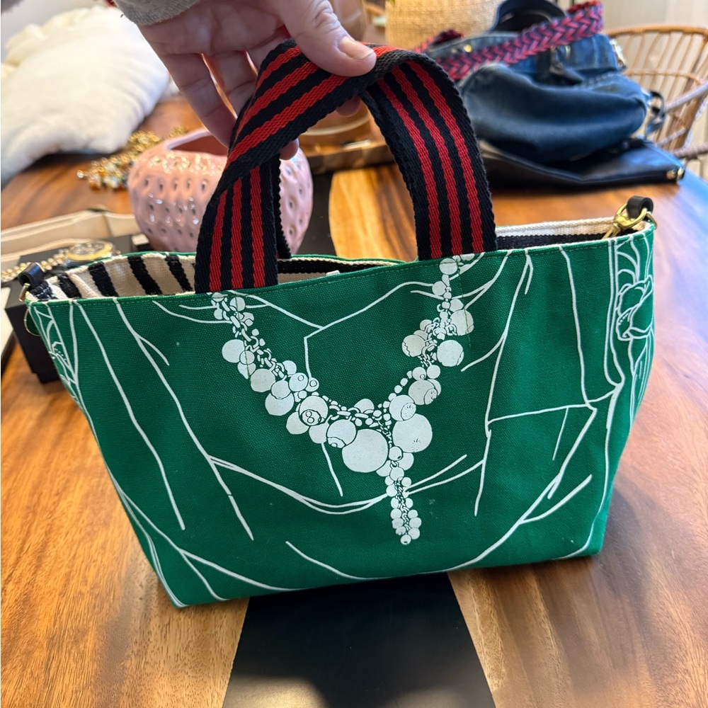 Clare v tote